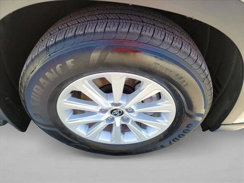Used 2026 Toyota Grand Highlander AWD image 10