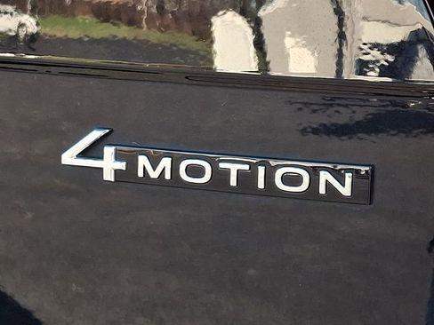 Used 2022 Volkswagen Tiguan SE AWD/4WD image 31