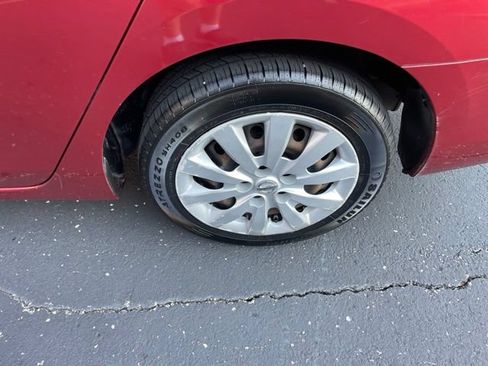 Used 2015 Nissan Sentra SV FWD image 14