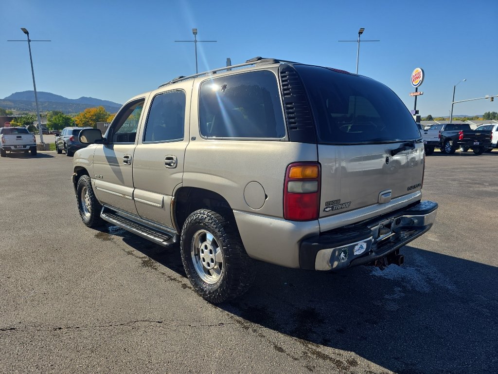 Used 2000 Chevrolet Tahoe LT w/ LT Preferred Equipment Group AWD/4WD image 2