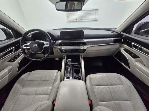 Used 2020 Kia Telluride SX w/ Towing Package FWD image 12