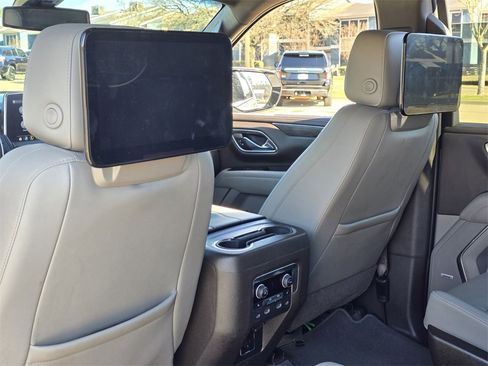 Used 2021 Chevrolet Suburban Z71 w/ Z71 Off-Road Package image 25