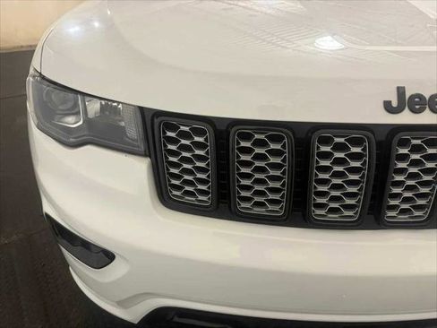Certified 2021 Jeep Grand Cherokee Laredo X image 3