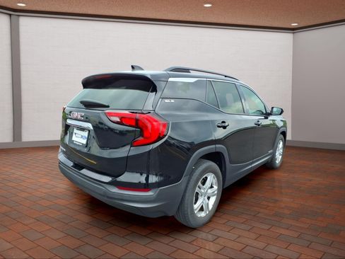 Used 2019 GMC Terrain SLE w/ Driver Convenience Package FWD image 8