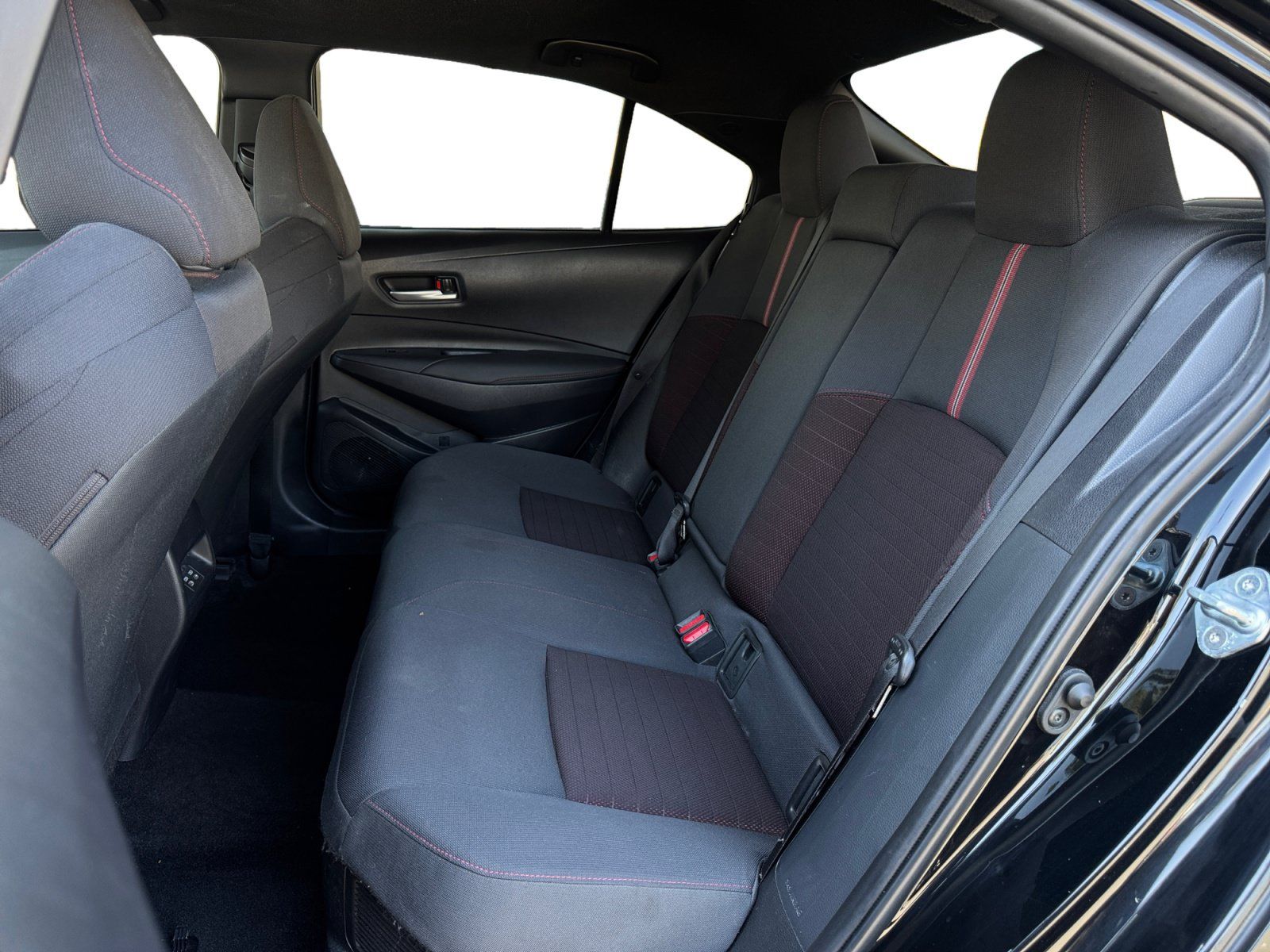 Used 2023 Toyota Corolla SE w/ SE Package FWD image 13