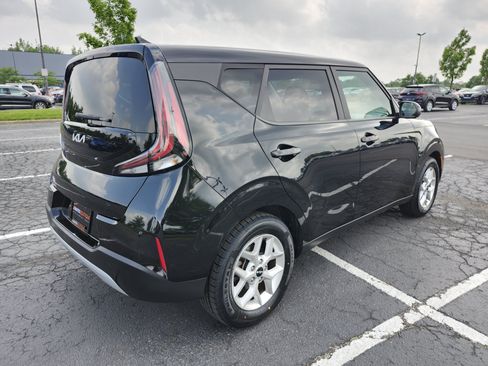 Used 2023 Kia Soul S FWD image 17