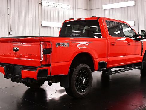 Used 2024 Ford F250 XLT w/ Black Appearance Package AWD/4WD image 7
