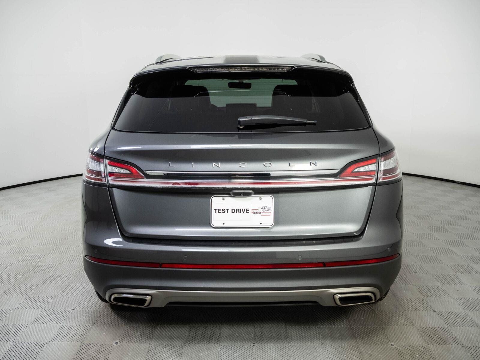 Used 2022 Lincoln Nautilus Reserve AWD/4WD image 29