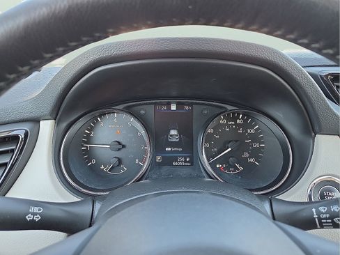 Used 2022 Nissan Rogue Sport SL image 23