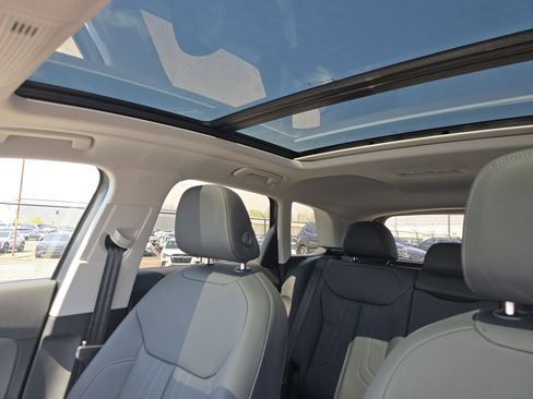 New 2026 Audi Q3 quattro 2.0T AWD/4WD image 9