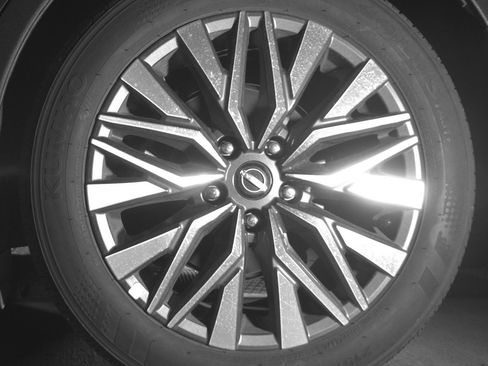 Used 2025 Nissan Altima 2.5 SV FWD image 14