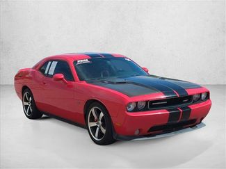 Used 2014 Dodge Challenger SRT8 w/ Harman/Kardon Audio Group RWD video 3