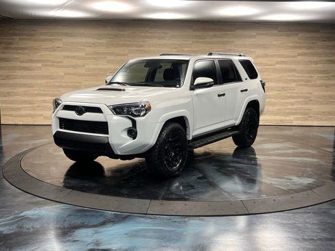 Used 2024 Toyota 4Runner SR5 Premium w/ Moonroof Package RWD image 7