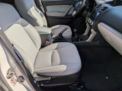 Used 2017 Subaru Forester 2.5i Premium AWD/4WD image 33