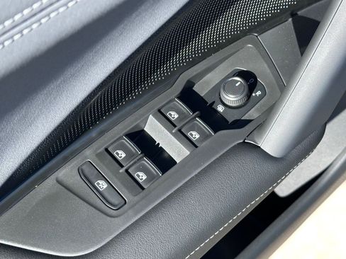 New 2026 Volkswagen Tiguan SE R-Line image 20