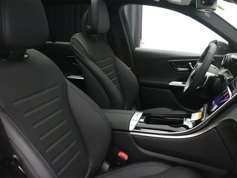 New 2026 Mercedes-Benz GLC 300 image 9