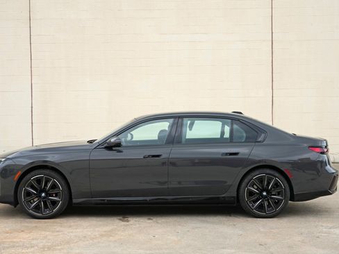 Used 2024 BMW i7 eDrive50 w/ M Sport Package RWD image 65