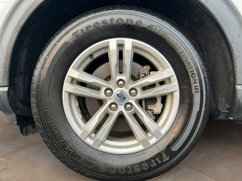 Used 2021 Ford Explorer XLT AWD/4WD image 14