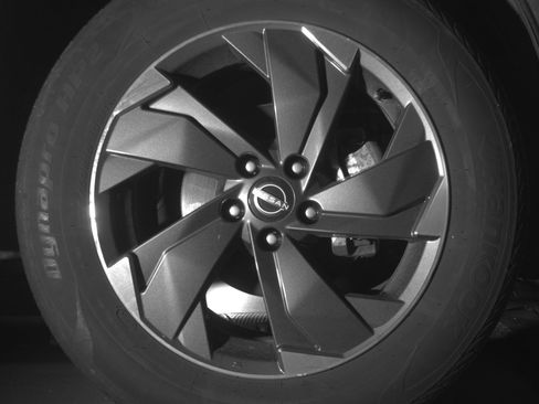 Used 2025 Nissan Rogue SV AWD/4WD image 13