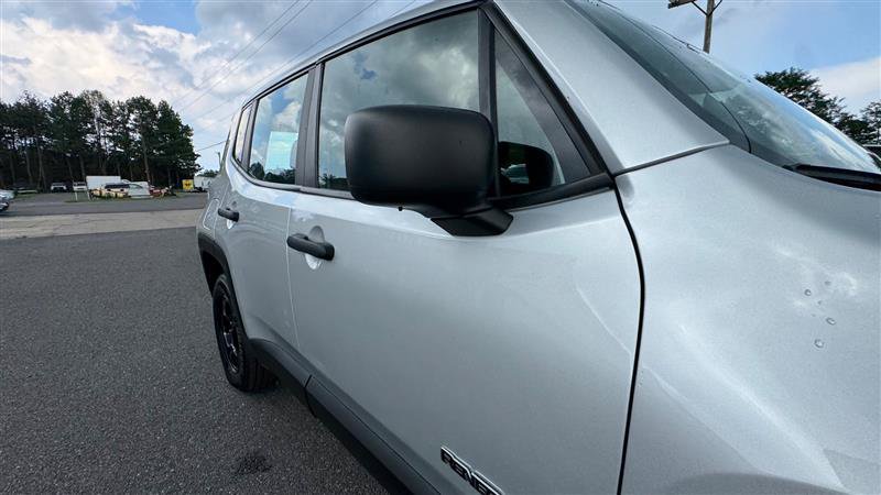 Used 2021 Jeep Renegade Sport AWD/4WD image 23