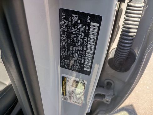Certified 2025 Hyundai Kona Limited AWD/4WD image 27