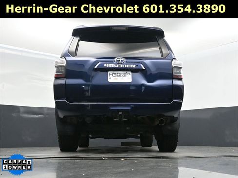 Used 2017 Toyota 4Runner SR5 Premium image 45