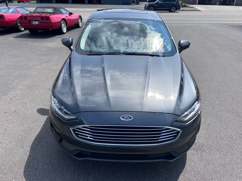 Used 2020 Ford Fusion SE AWD/4WD image 2