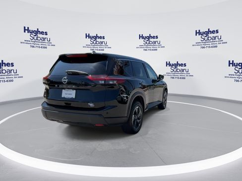 Used 2025 Nissan Rogue SV image 12