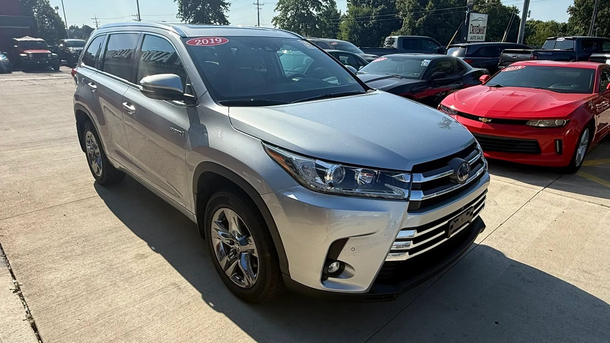 Used 2019 Toyota Highlander Limited Platinum AWD/4WD image 2