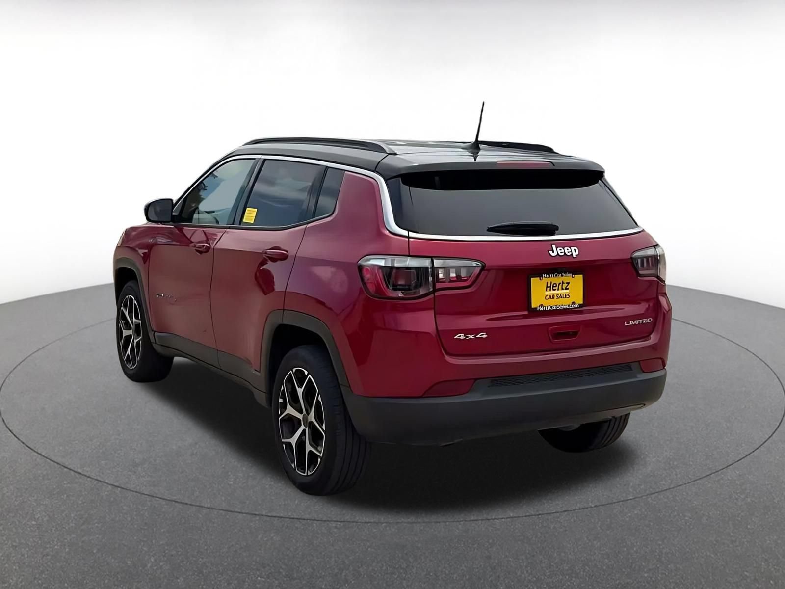 Used 2025 Jeep Compass Limited AWD/4WD image 9