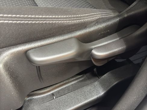 Used 2023 GMC Terrain SLE FWD image 14