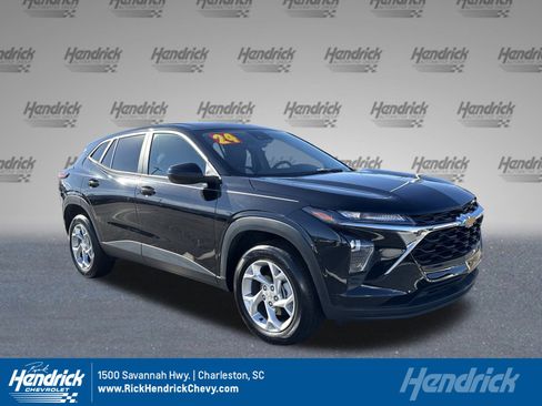 Certified 2024 Chevrolet Trax LS w/ LS Convenience Package image 1