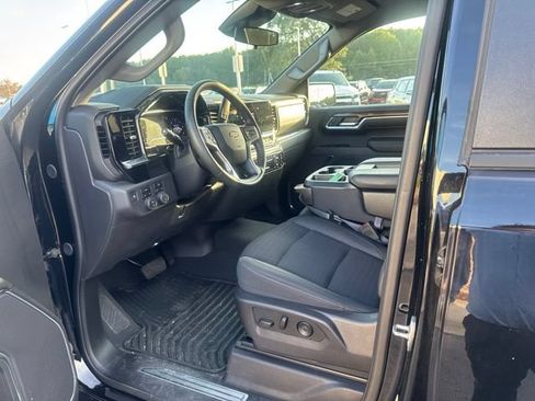 Used 2024 Chevrolet Silverado 1500 LT AWD/4WD image 7