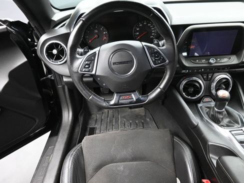 Used 2018 Chevrolet Camaro SS image 11