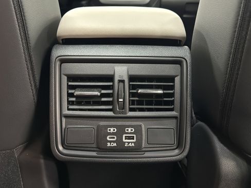 New 2026 Subaru Forester Premium AWD/4WD image 32