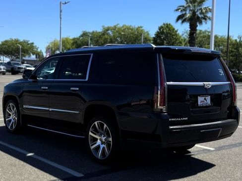 Used 2015 Cadillac Escalade ESV Premium AWD/4WD image 7