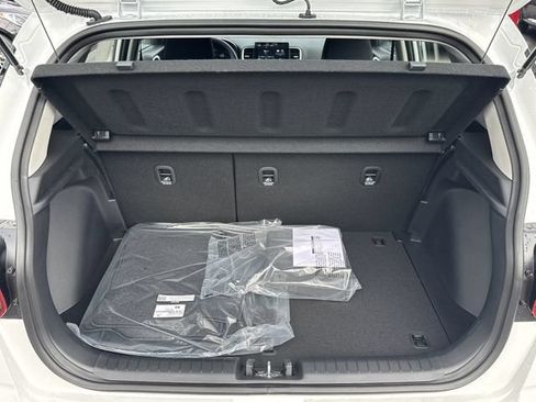 New 2026 Hyundai Venue SE FWD image 17