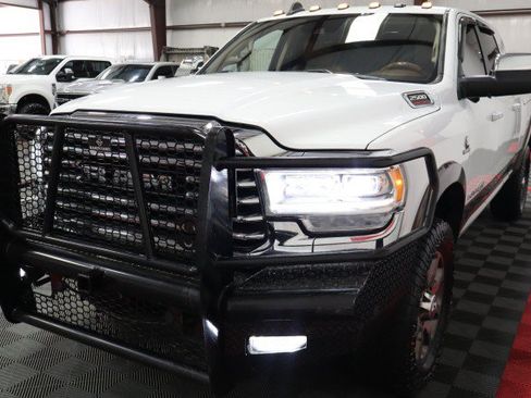 Used 2020 RAM 2500 Limited AWD/4WD image 29