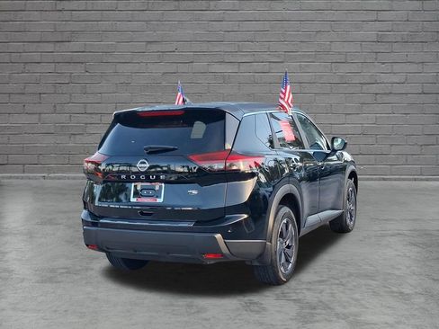 Used 2026 Nissan Rogue SV FWD image 12