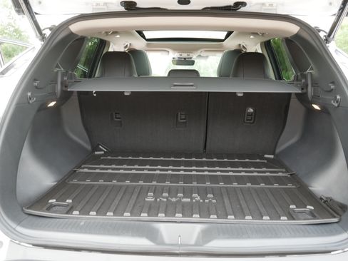 Certified 2025 Nissan Murano SL w/ Cargo Package AWD/4WD image 18