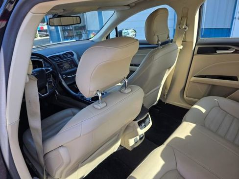 Used 2013 Ford Fusion SE FWD image 20