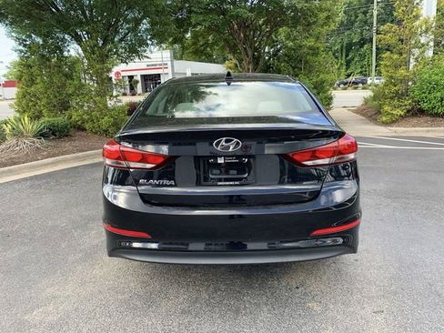 Used 2017 Hyundai Elantra SE FWD image 7