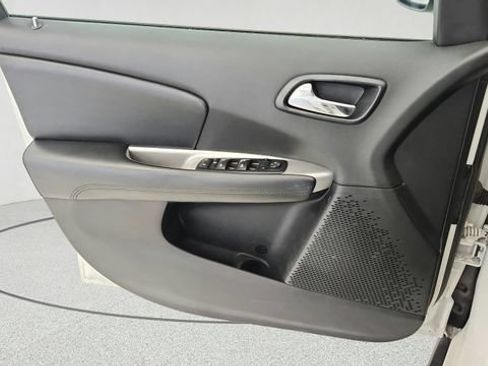 Used 2015 Dodge Journey SXT w/ Flexible Seating Group FWD image 15