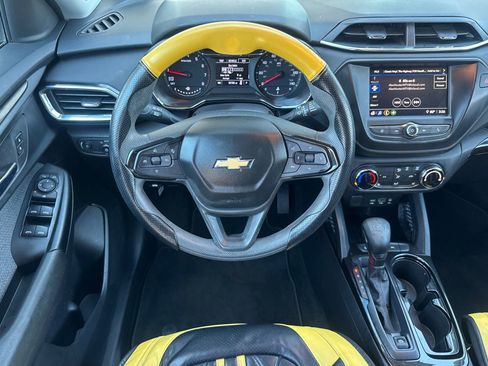 Used 2023 Chevrolet TrailBlazer LT FWD image 17