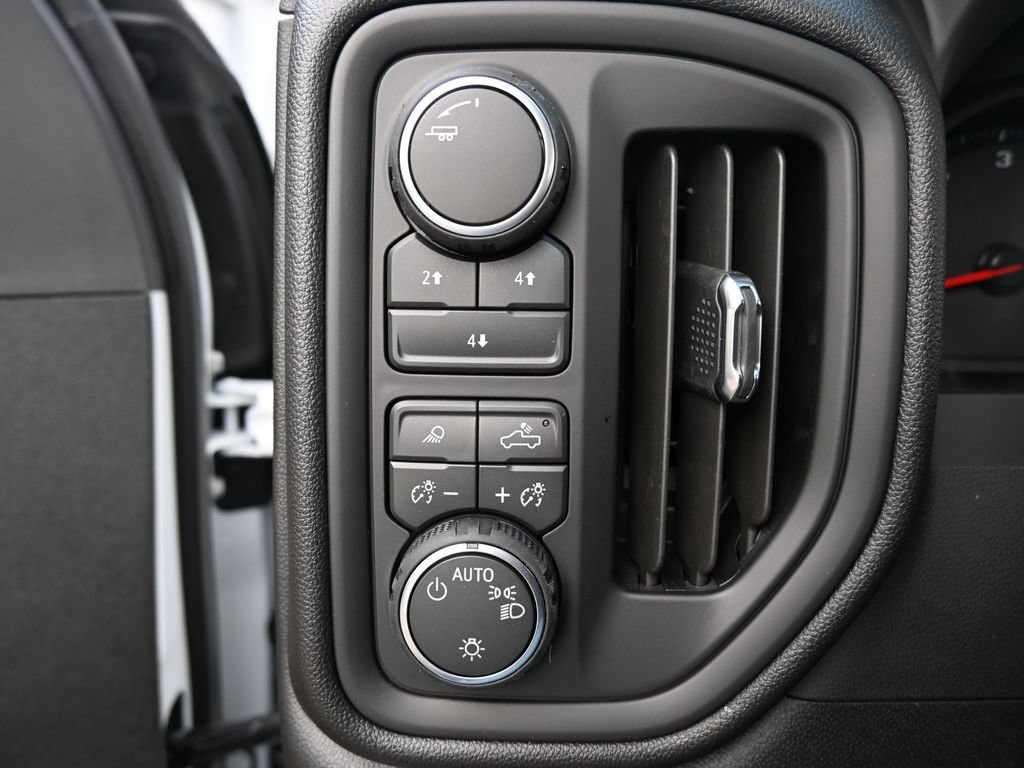 New 2026 Chevrolet Silverado 2500 Custom w/ Custom Value Package AWD/4WD image 29