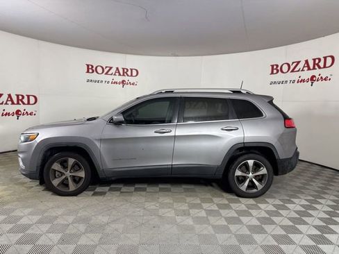 Used 2019 Jeep Cherokee Limited w/ Technology Group image 5