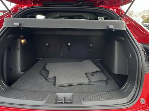 New 2026 Chevrolet Trax RS w/ Sunroof Package image 10