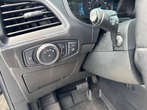 Used 2022 Ford Edge Titanium AWD/4WD image 14