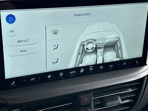 New 2025 Ford Escape SE image 18