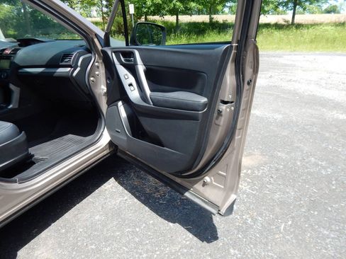 Used 2015 Subaru Forester 2.5i Touring w/ Eyesight & Navigation System AWD/4WD image 17